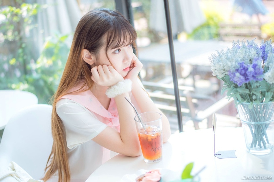 你没拥有的人脉叫我姐妹，你得不到的男人叫我宝贝。